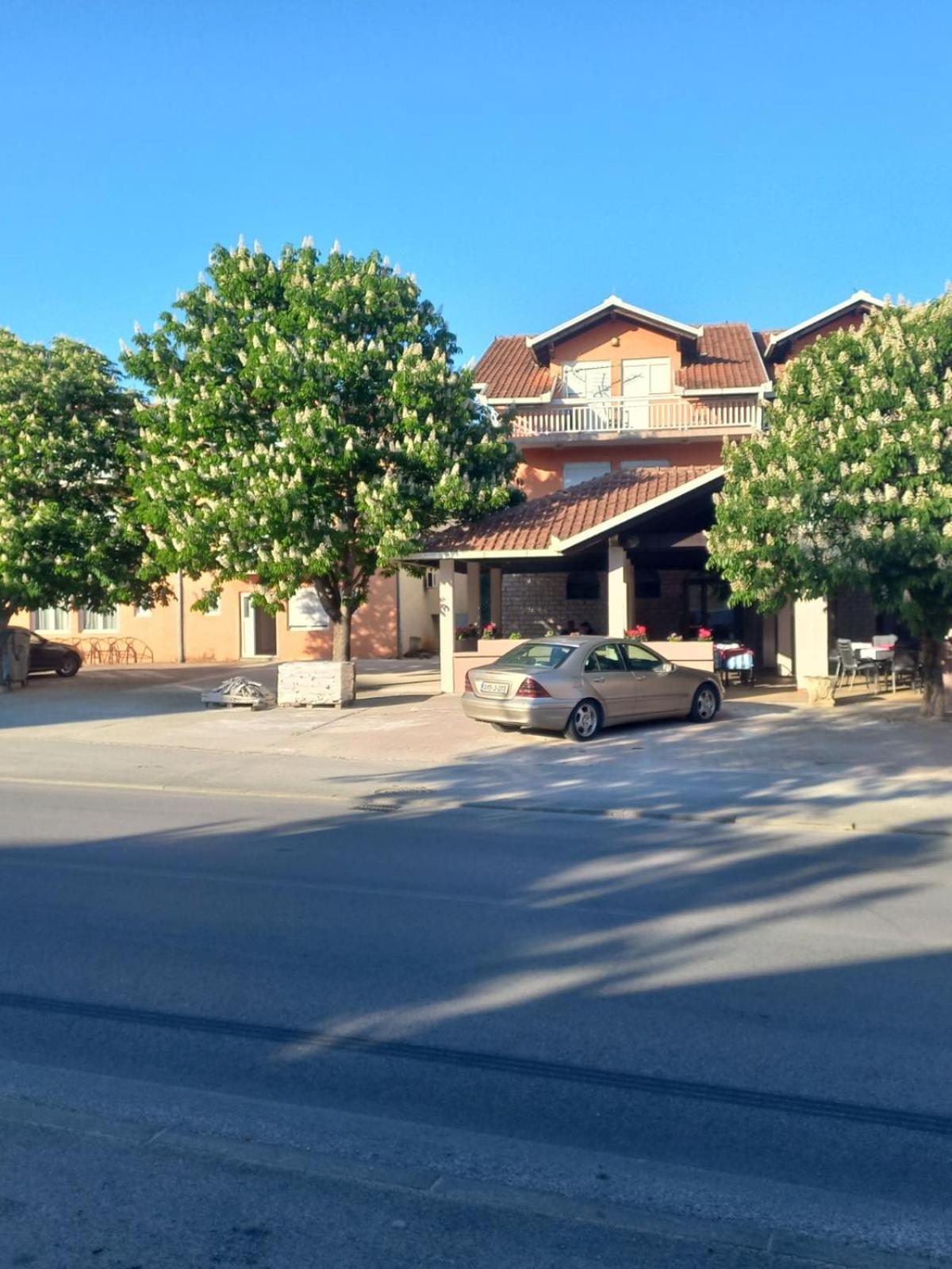 Juka Hotel Međugorje Екстериор снимка